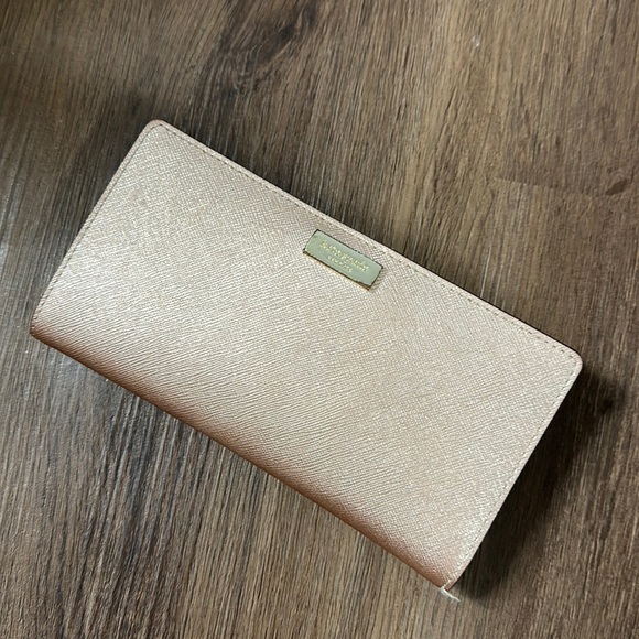 Kate spade wallet - Picture 1 of 5